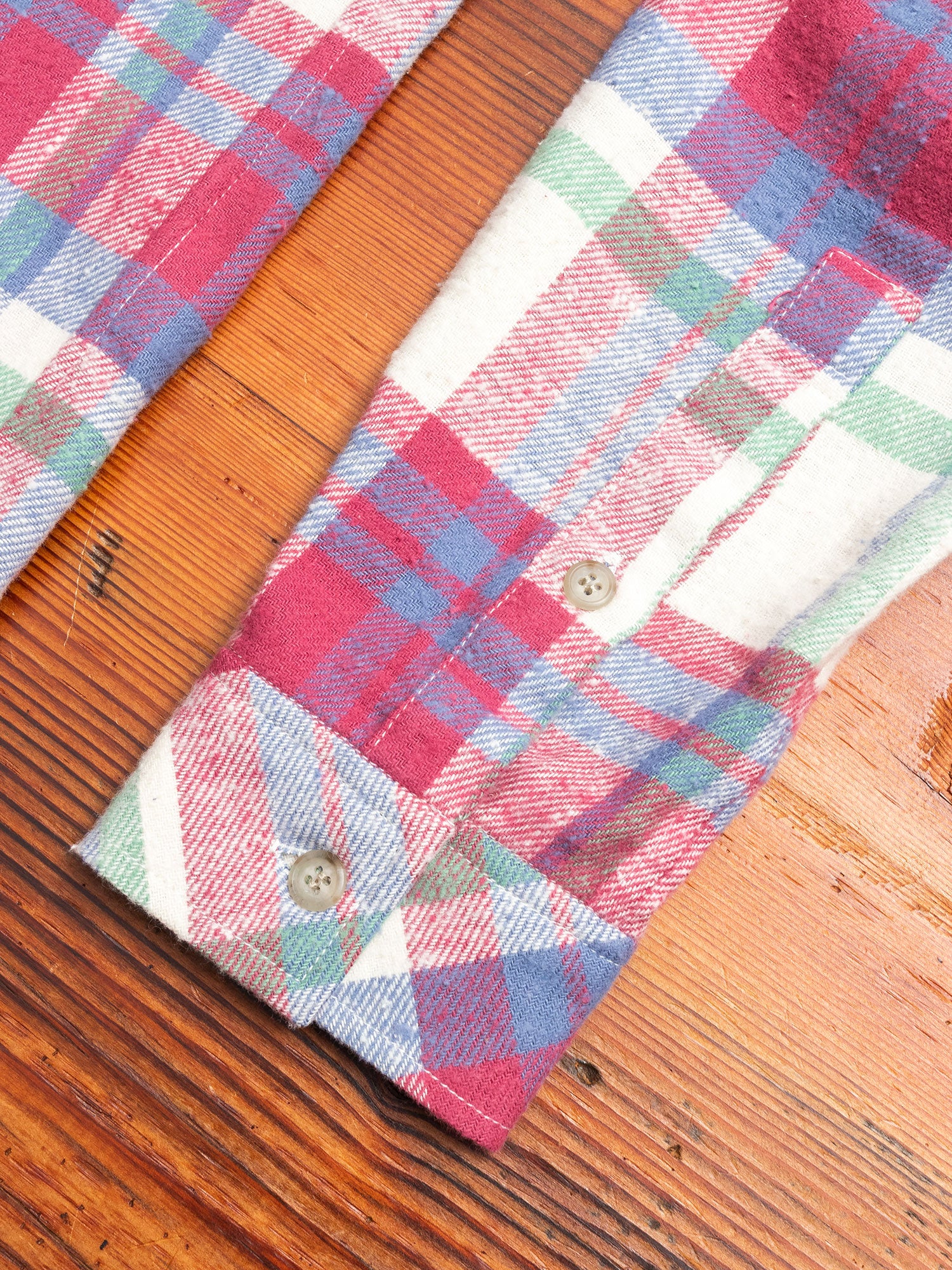 Sly Straight Hem Flannel in Sour Patch - Image 5