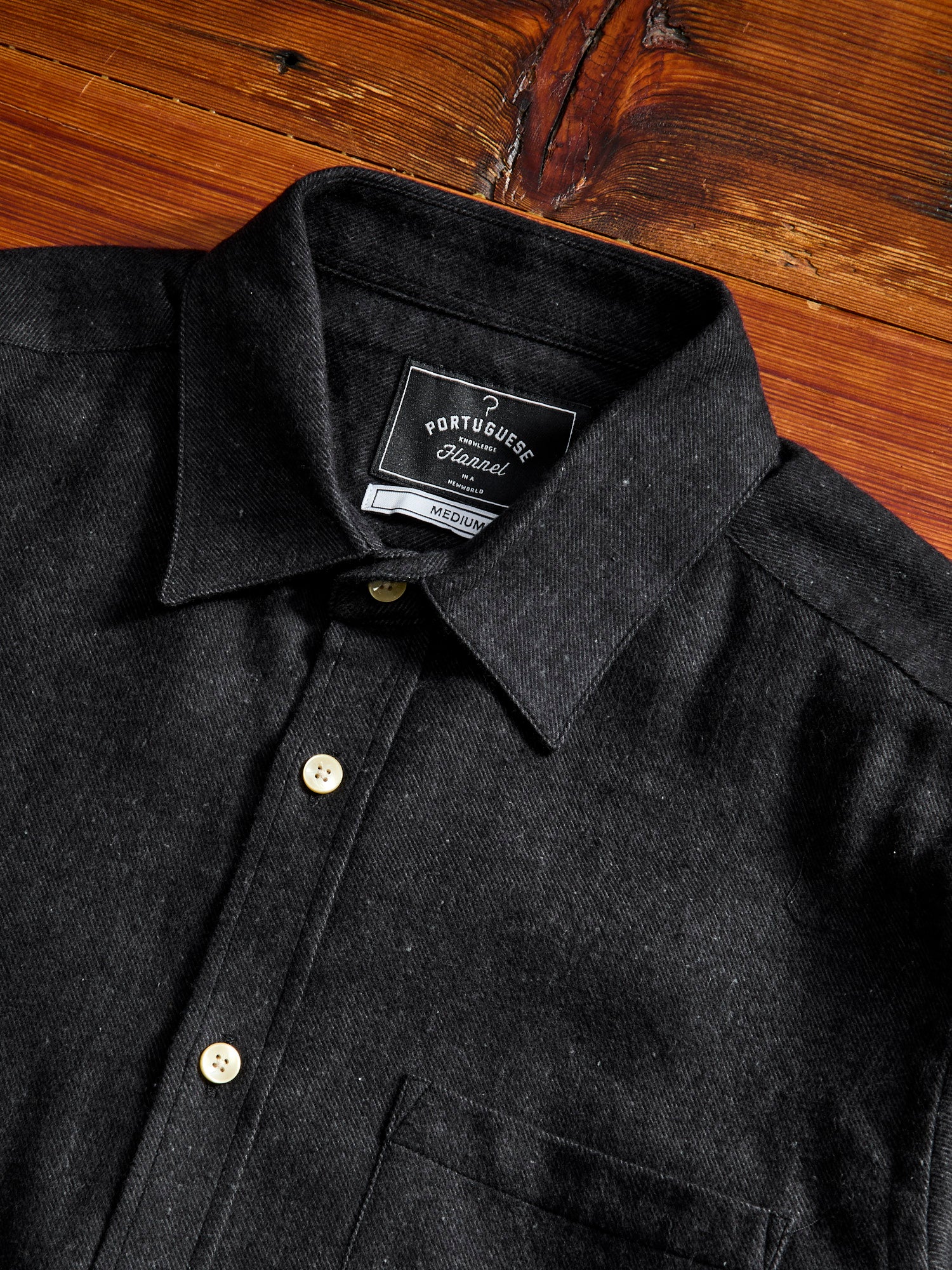 Teca Button-Up Shirt in Grey - Image 3
