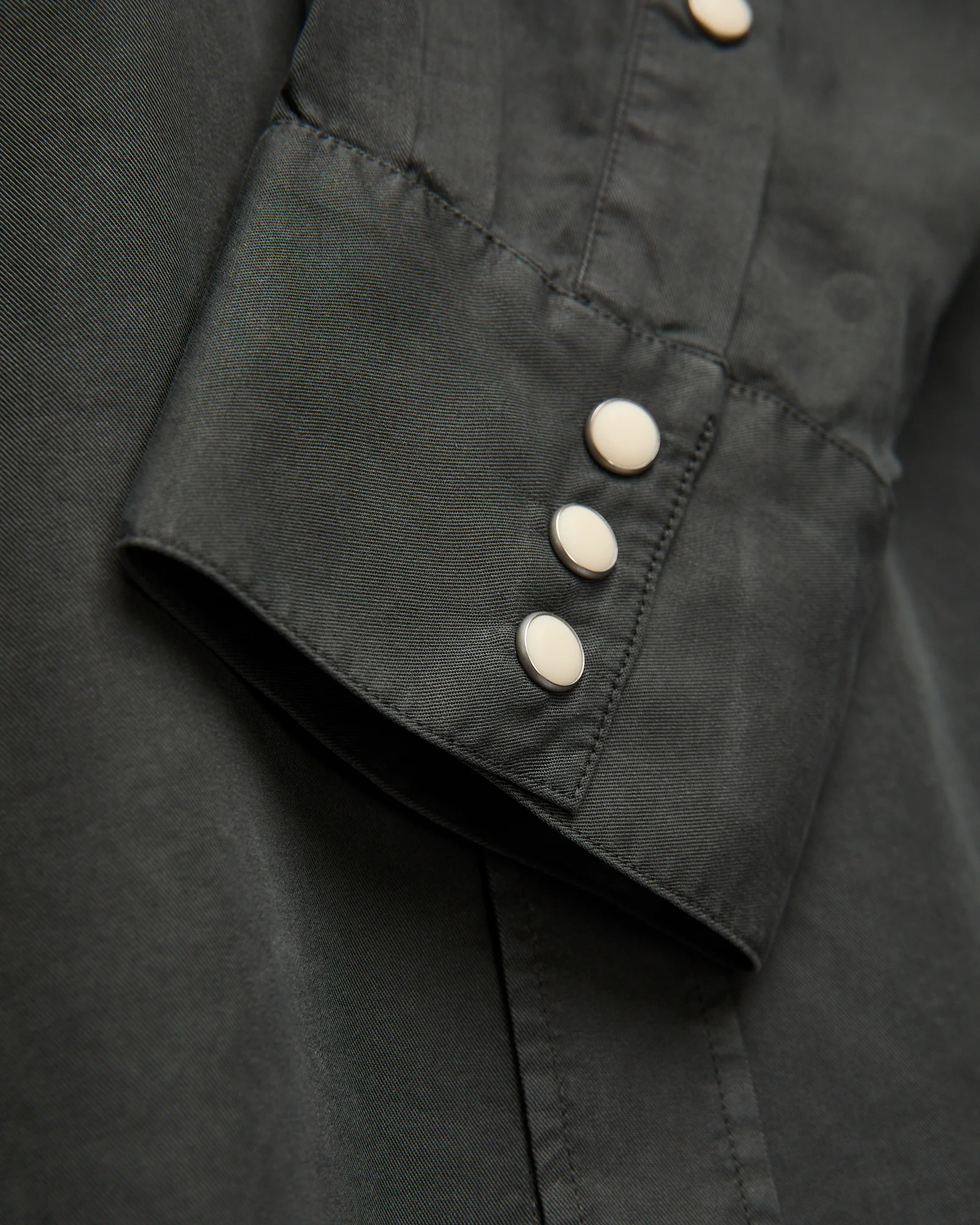 Tencel Gabardine Pearlsnap Shirt in Faded Black - Image 6