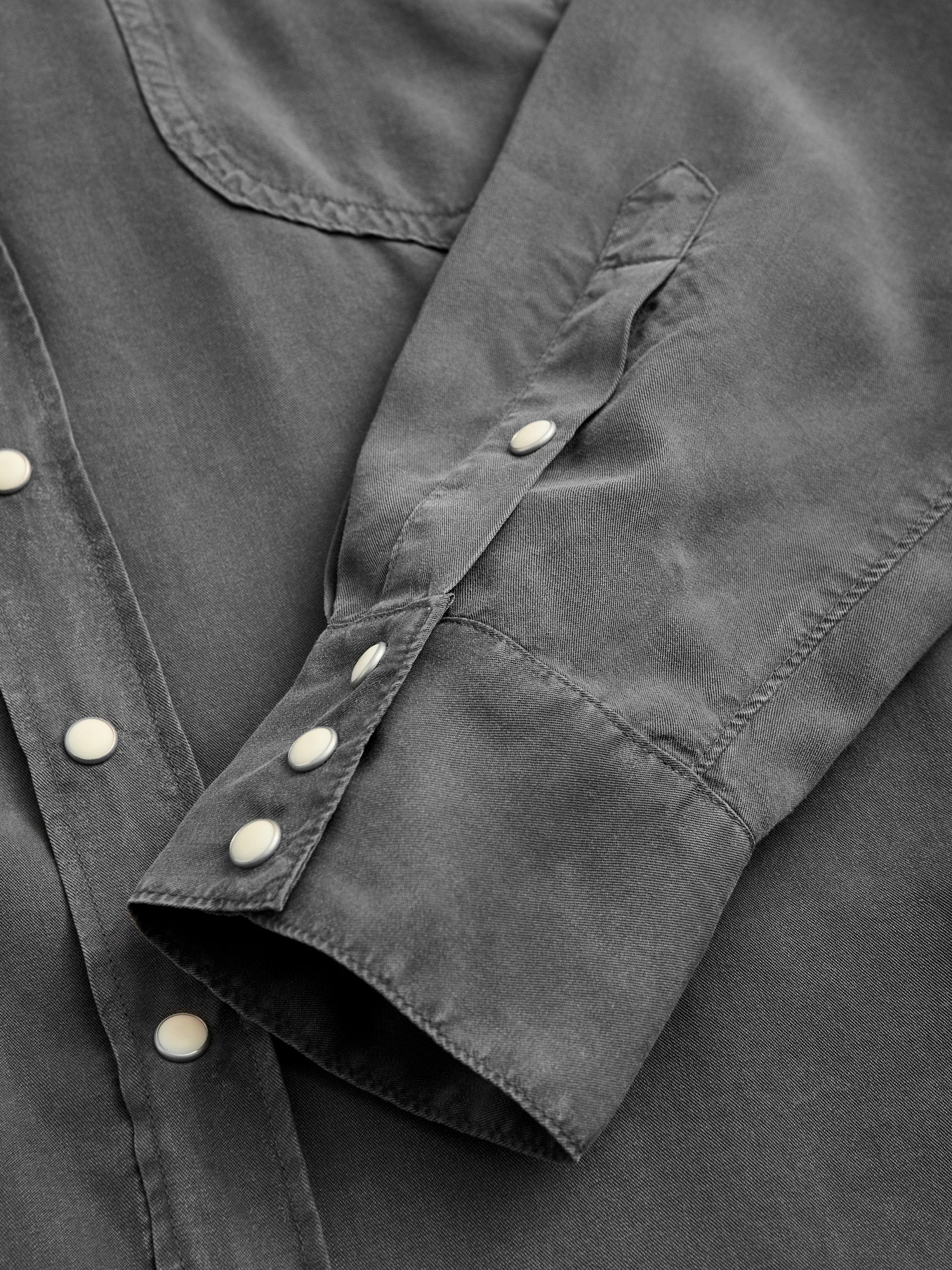 Tencel Gabardine Pearl Snap Shirt in Faded Black - Image 8