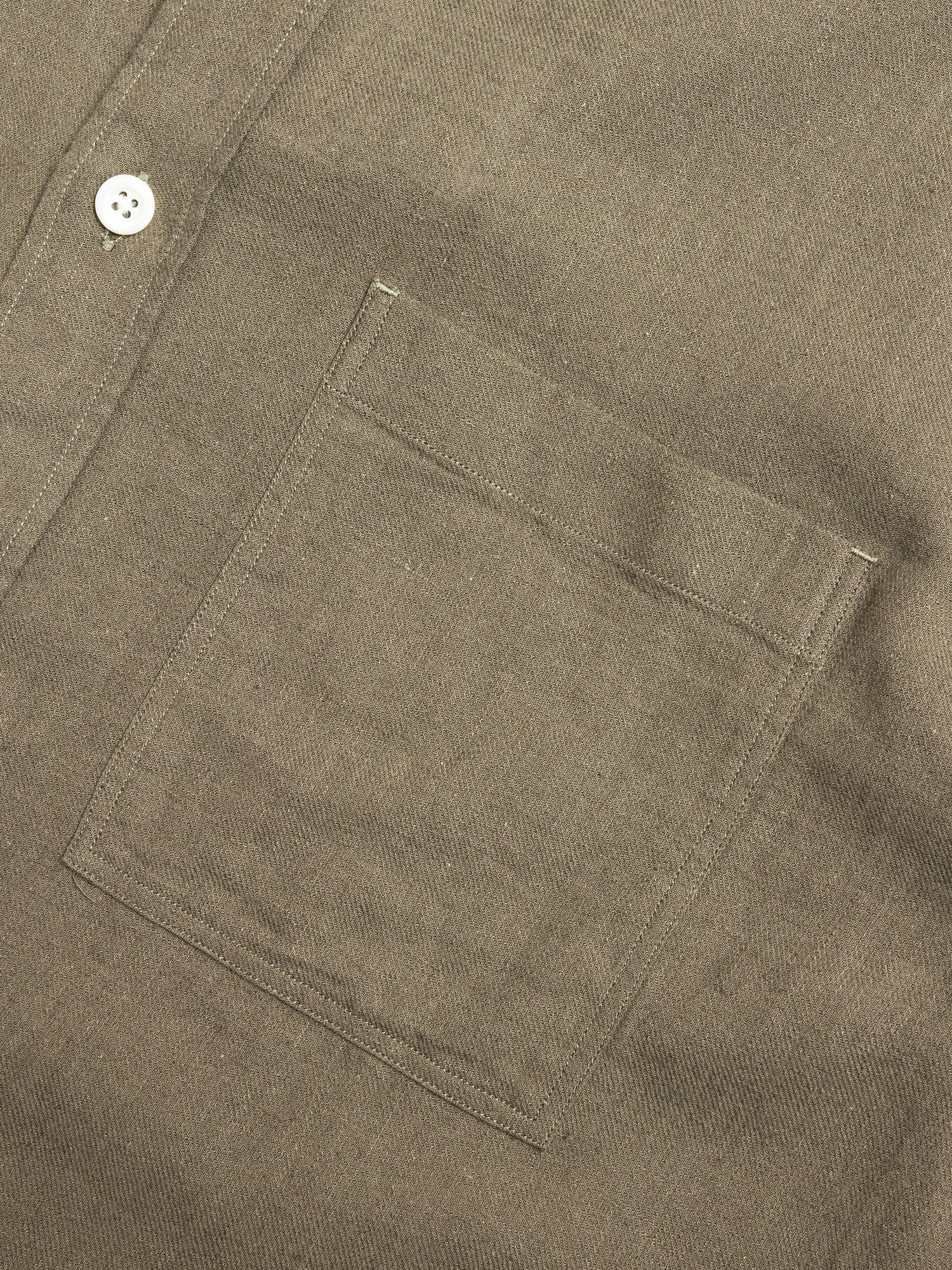Thorsten Cotton Linen Shirt in Ivy Green - Image 4