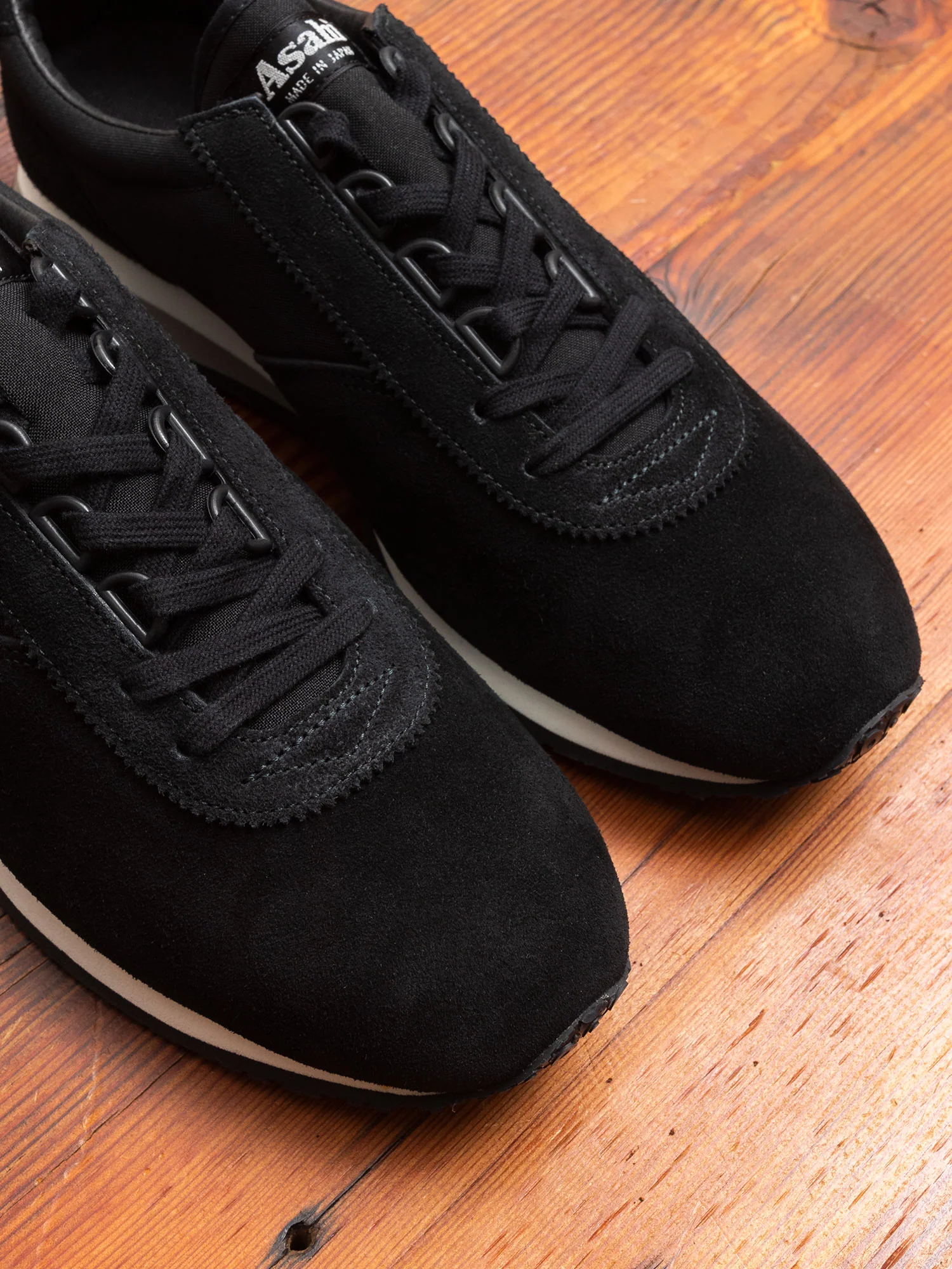 Trainer 024 in Black - Image 3