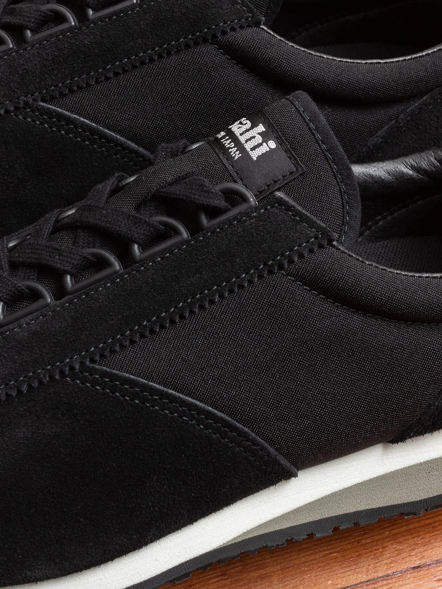 Trainer 024 in Black - Image 5
