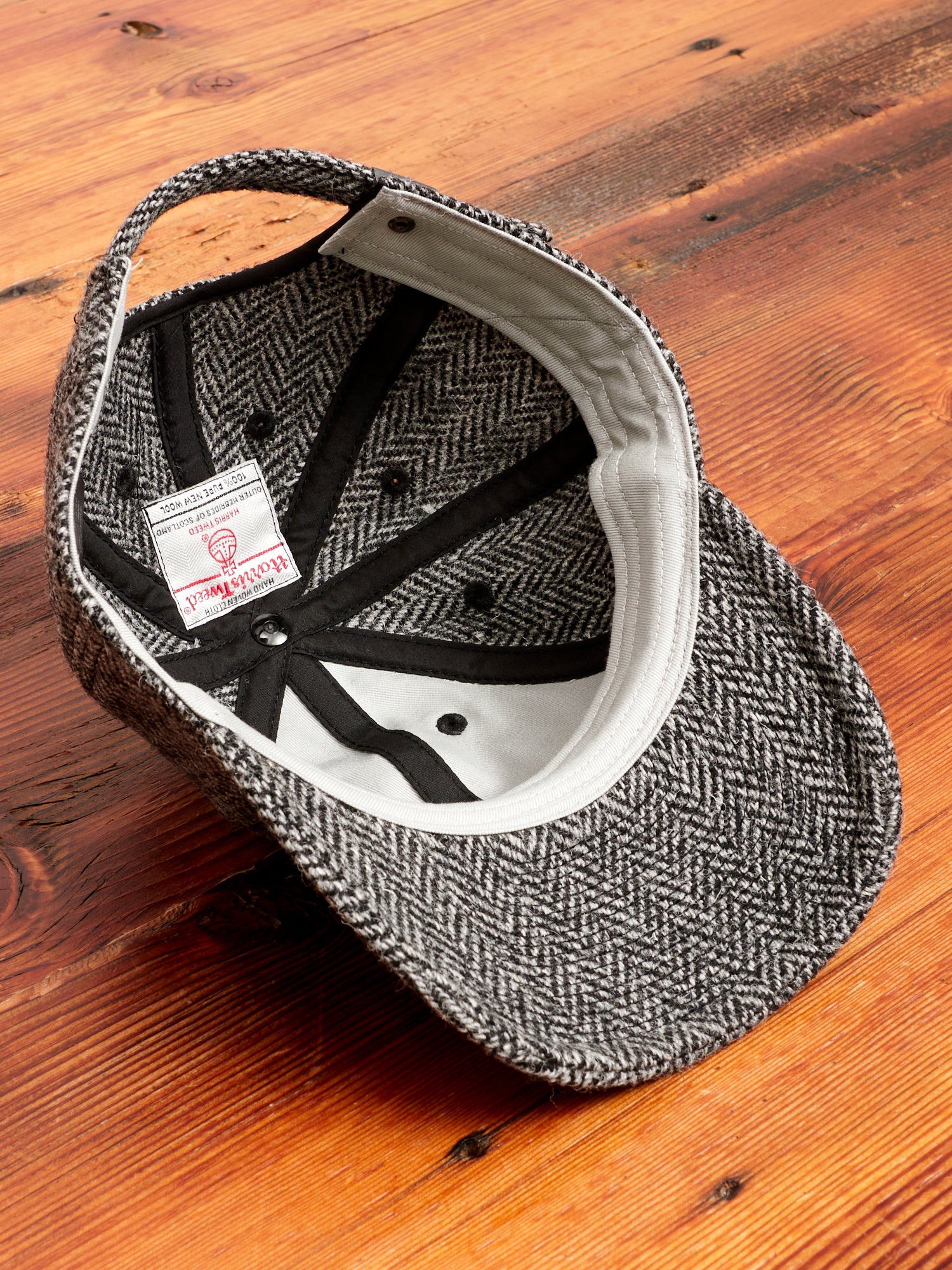 Tweed Cap in Herringbone - Image 9