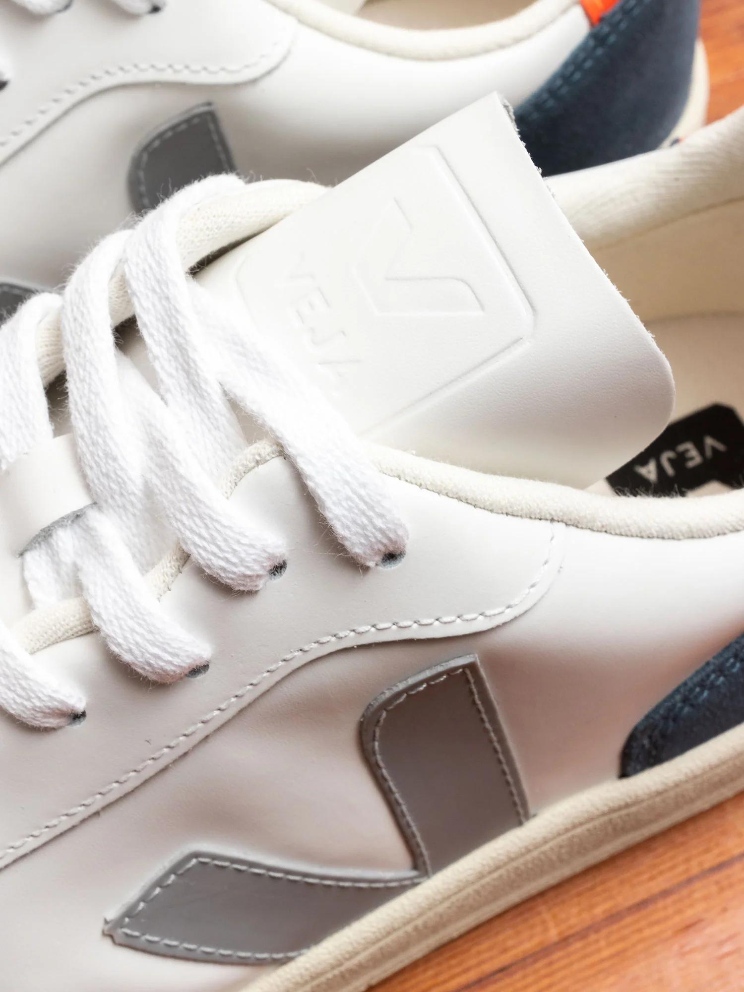 V-10 Leather Sneaker in Oxford Grey Orange Fluo - Image 4
