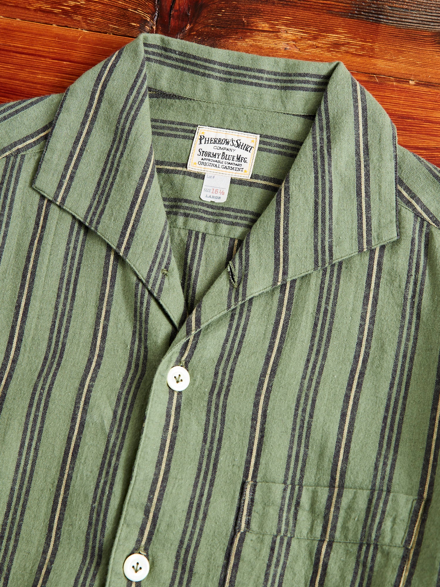 Linen Short Sleeve Shirt in Striped Olive - Image 3