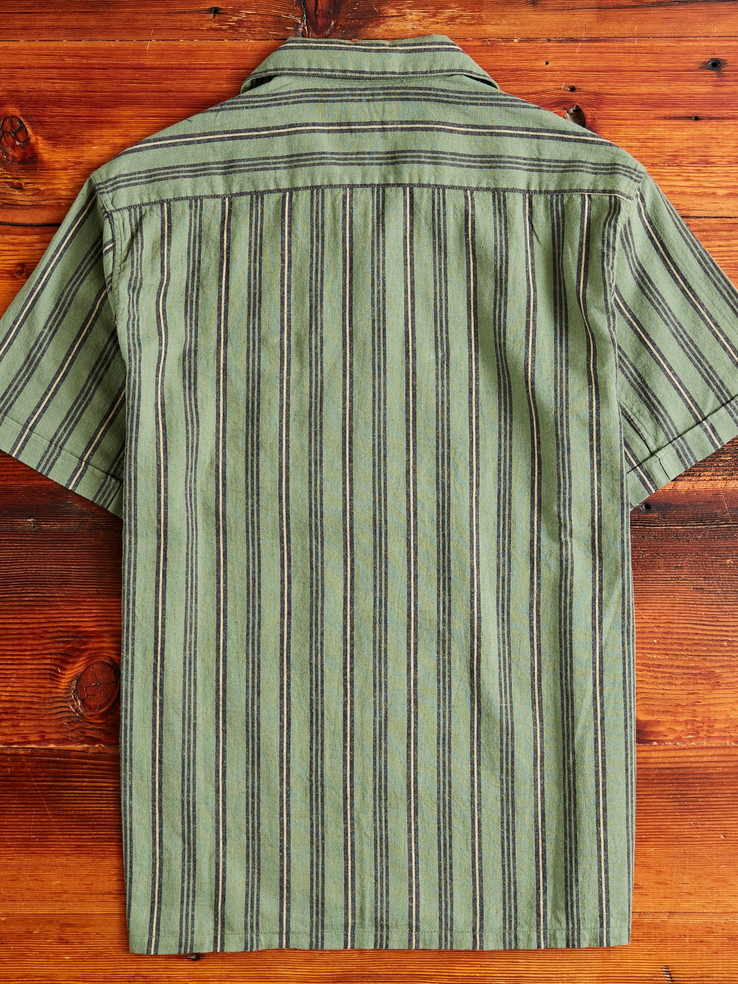 Linen Short Sleeve Shirt in Striped Olive - Image 8