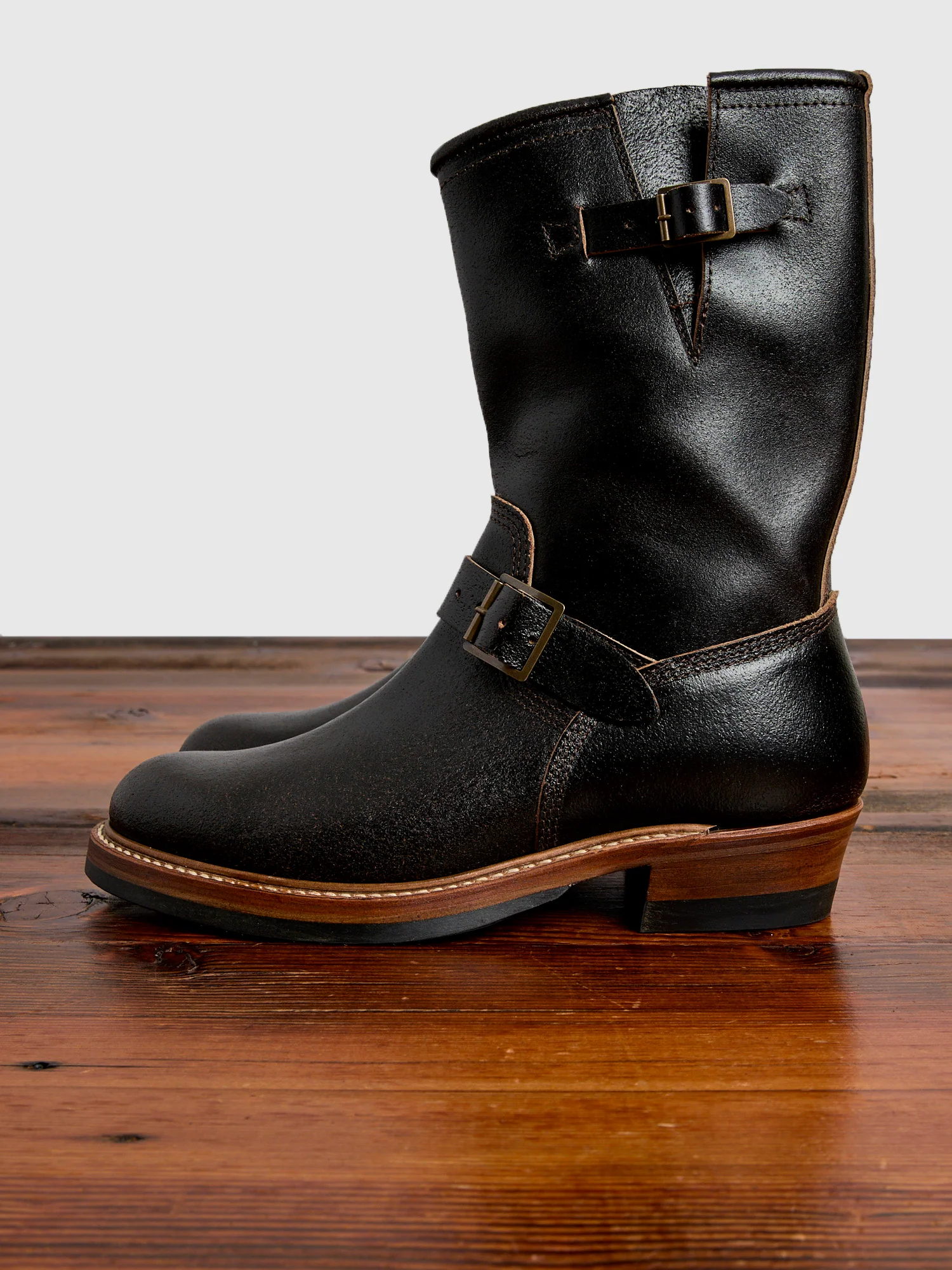 Wabash Engineer Boot in Horween Waxed Flesh Dark Brown - Image 3