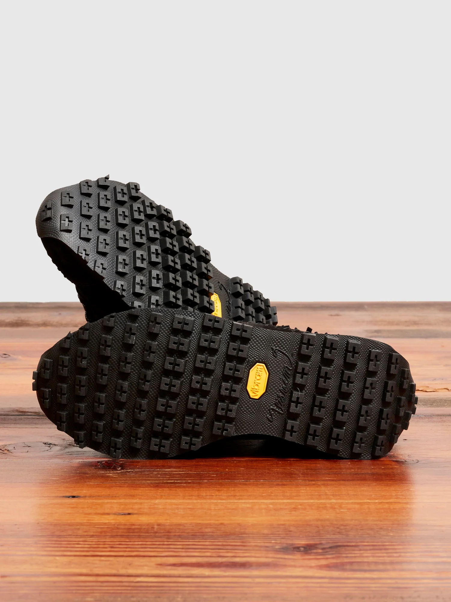 Walpi Runner in Black - Image 2