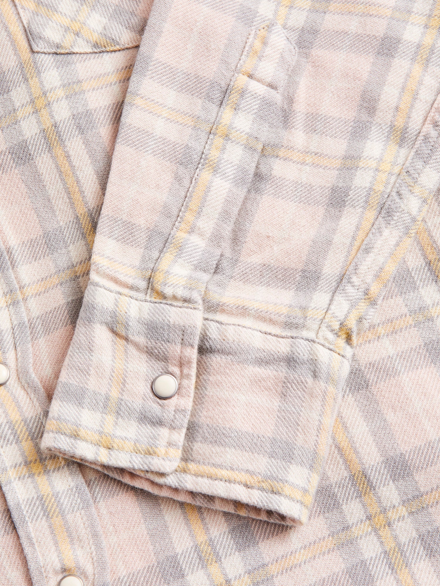 Washed Flannel Pearl Snap Shirt in Abiquiu Sunset - Image 5
