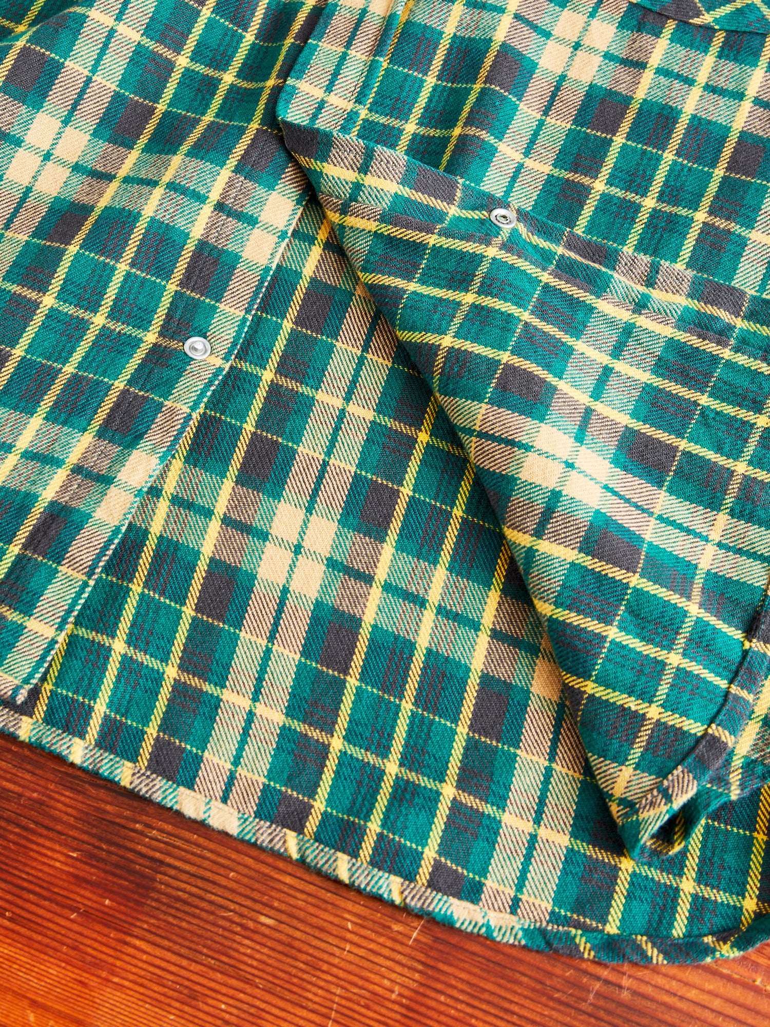 Washed Flannel Pearl Snap Shirt in Wisconsin White Pine - Image 6