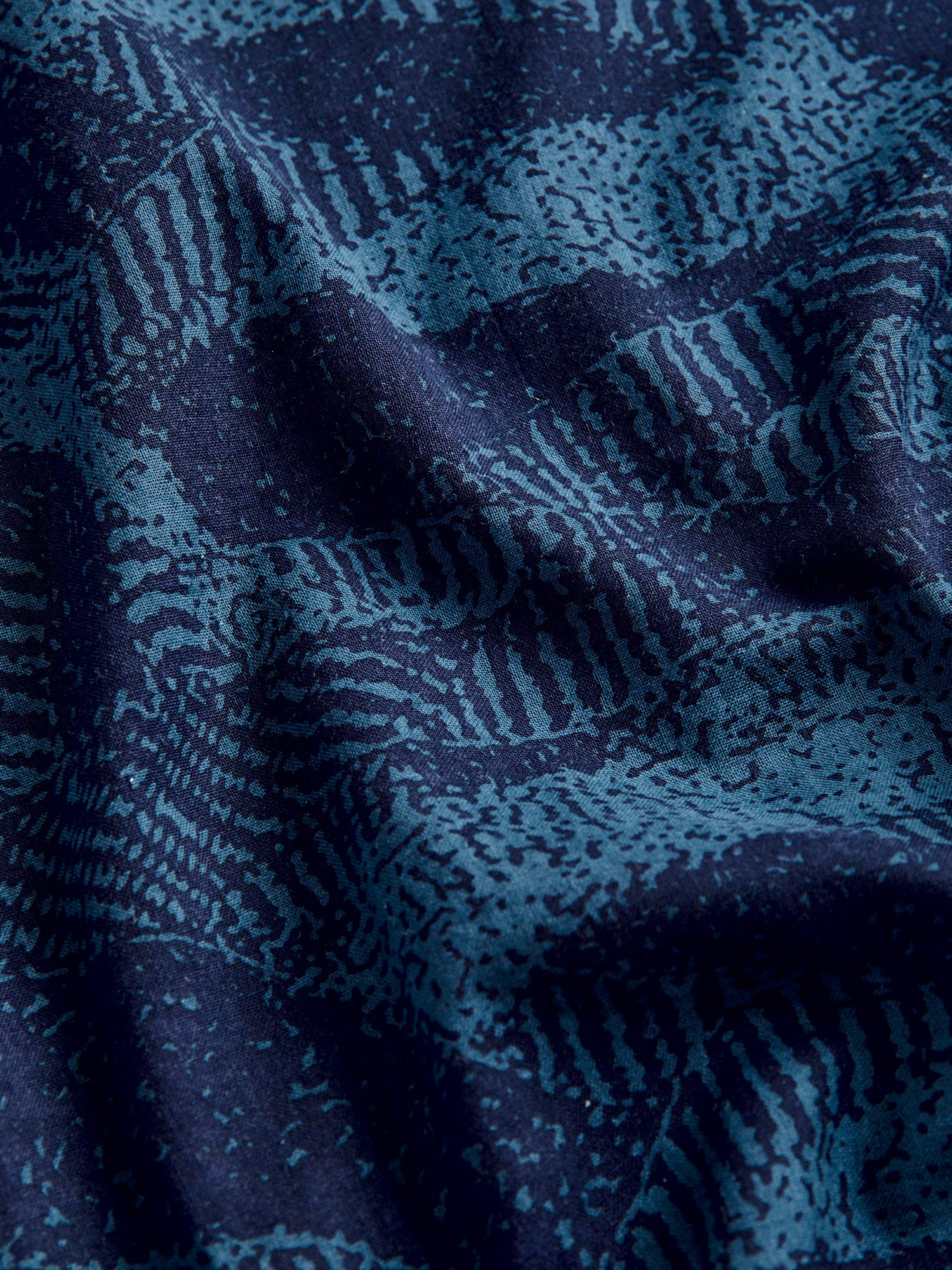 "Wind Flow" Bandana in Dark Navy - Image 3
