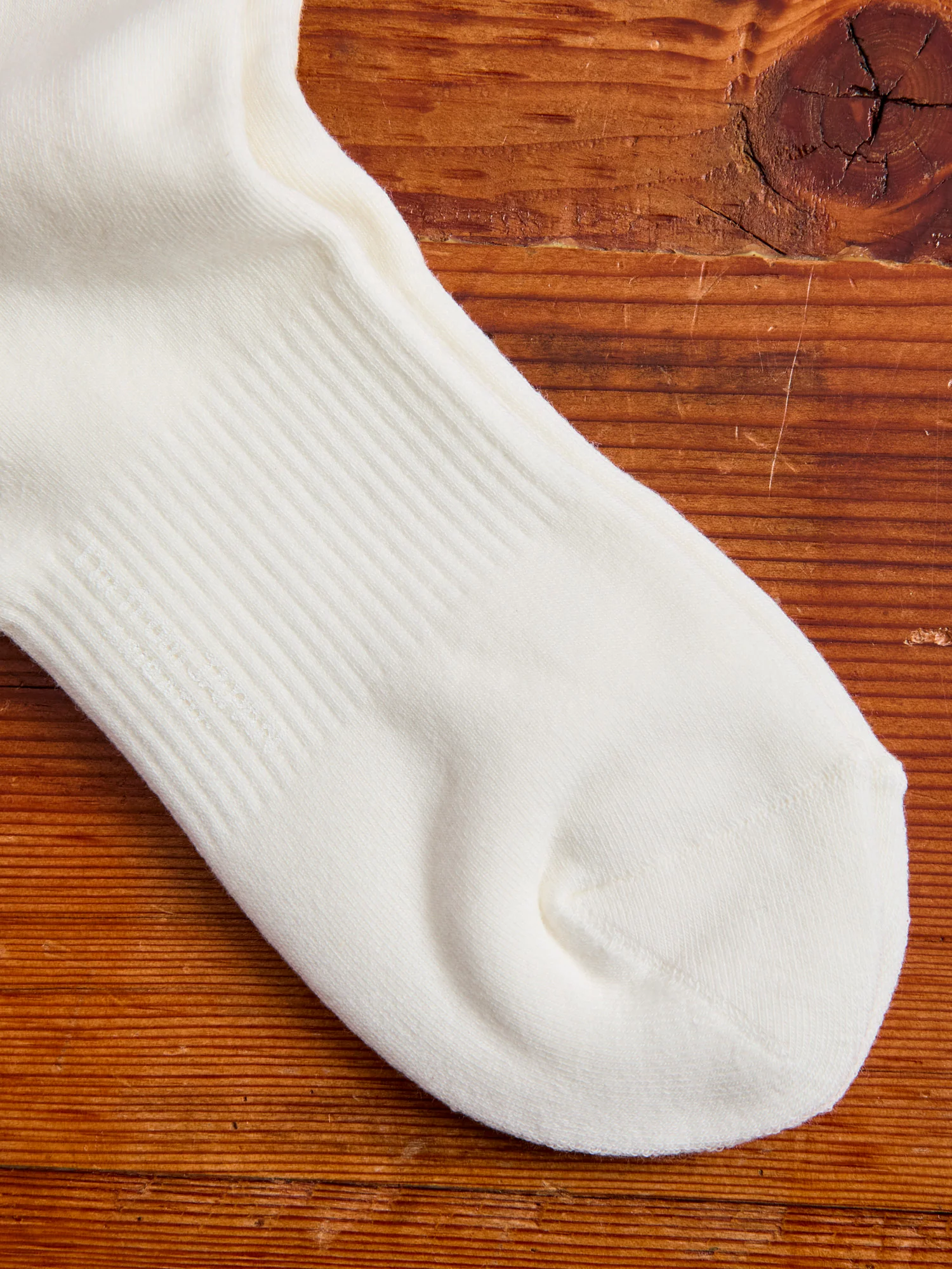 "Wind Flow" Pile Socks in White - Image 3